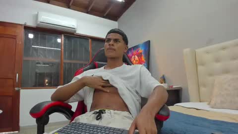 Snapshot of paull_cassidy chatting on 10-03-25, 08:06 Paull Cassidy online show from 10-03-25, 08:06