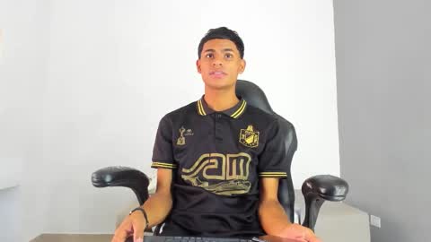 Snapshot of paull_cassidy chatting on 10-18-25, 07:25 Paull Cassidy online show from 10-18-25, 07:25