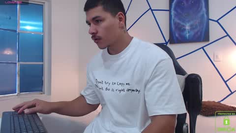 Snapshot of paulo_allen chatting on 01-03-25, 01:03 Paulo online show from 01-03-25, 01:03