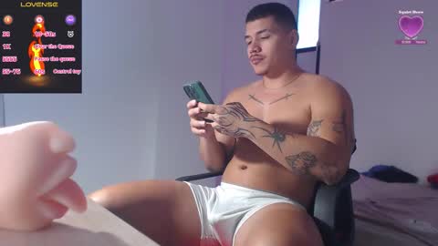 Snapshot of paulo_allen chatting on 03-22-26, 01:14 Paulo online show from 03-22-26, 01:14