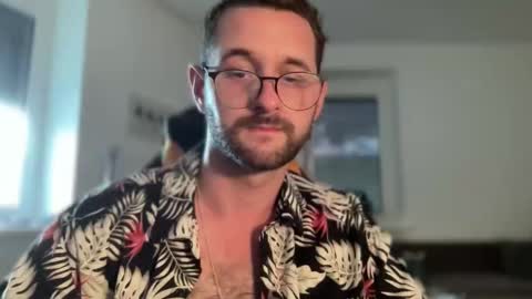 love bush online show from 09-08-25, 04:39