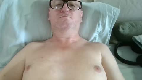 Snapshot of paulthehornyfurry chatting on 11-29-25, 04:43 Paul online show from 11-29-25, 04:43