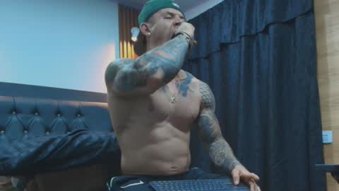 Snapshot of paulthompson_ chatting on 03-02-26, 12:12 Paul online show from 03-02-26, 12:12