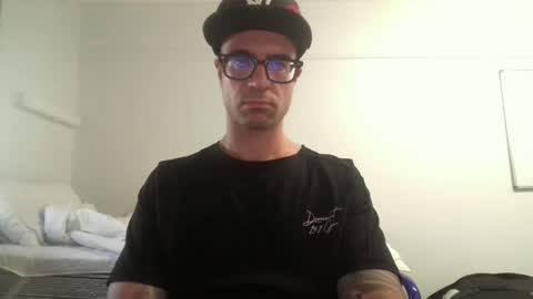 paulyaaa8 online show from 02-19-26, 08:43