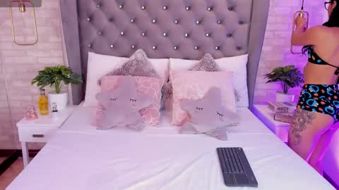 Pau online show from 01-18-26, 01:15