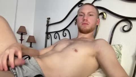Snapshot of pavelrey chatting on 06-07-26, 06:22 Pavel online show from 06-07-26, 06:22