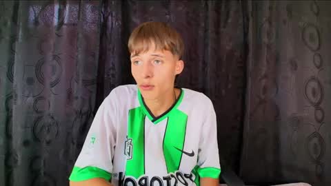 Snapshot of pavo_tv chatting on 05-16-26, 07:01 pavo_tv online show from 05-16-26, 07:01