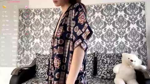 Snapshot of pazdicorpo chatting on 09-11-25, 04:56 Mia online show from 09-11-25, 04:56