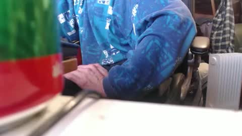 pc8474408 online show from 04-03-26, 09:40