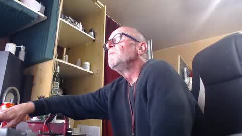 pc8474408 online show from 05-05-26, 07:00