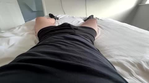 Snapshot of pdizzle92 chatting on 10-24-25, 02:35 pdizzle92 online show from 10-24-25, 02:35