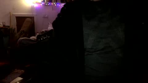 Snapshot of pea23 chatting on 01-17-25, 09:39 pea23 online show from 01-17-25, 09:39