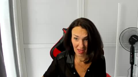 Christina online show from 06-27-26, 09:36
