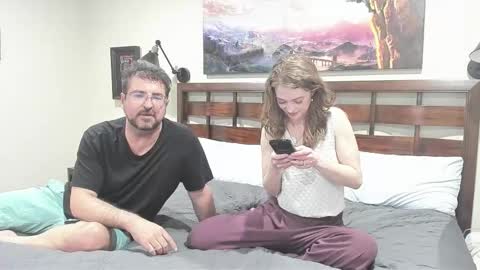 Snapshot of peaches_and_cupcake chatting on 01-15-26, 01:32 Peaches Cupcake Rachel and Bryce online show from 01-15-26, 01:32