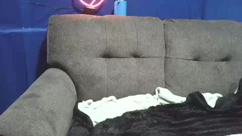 Peachesncream03 online show from 09-10-25, 04:34