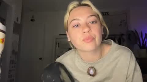 peachesncreampiezz online show from 06-13-26, 05:38