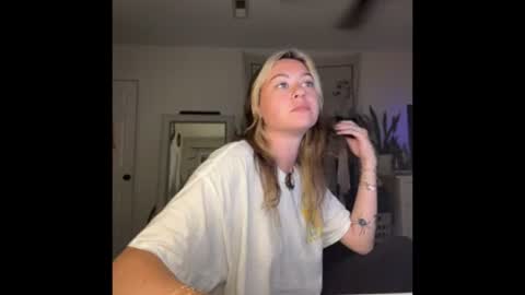 peachesncreampiezz online show from 07-05-26, 01:34