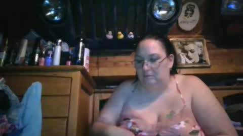 Snapshot of peachtree197 chatting on 01-28-25, 02:32 peachtree197 online show from 01-28-25, 02:32