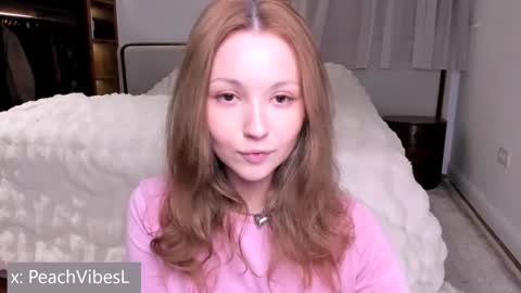 Lili online show from 10-11-25, 05:28