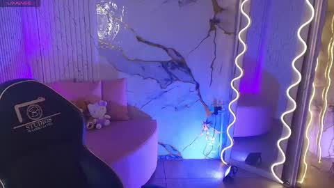 peachy_tay online show from 04-14-26, 11:27