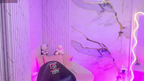 peachy_tay online show from 05-04-26, 11:28