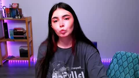 Snapshot of peachybabe__ chatting on 09-26-25, 05:17 Peachy online show from 09-26-25, 05:17