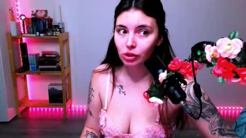 Snapshot of peachybabe__ chatting on 10-11-25, 06:06 Peachy online show from 10-11-25, 06:06