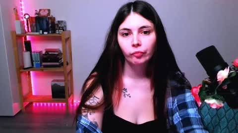 Snapshot of peachybabe__ chatting on 10-23-25, 10:08 Peachy online show from 10-23-25, 10:08