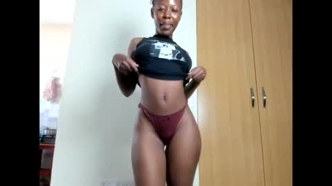 Snapshot of peachynaughty chatting on 04-17-26, 11:57 peachy online show from 04-17-26, 11:57