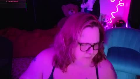 Peachy Nessa online show from 03-23-26, 04:16