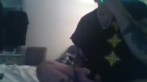 Snapshot of peanutbutterandjealous1 chatting on 06-01-26, 03:41 peanutbutterandjealous1 online show from 06-01-26, 03:41