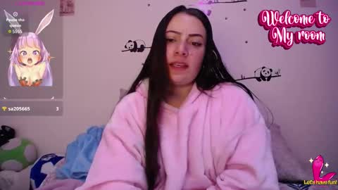 Snapshot of pearl_3 chatting on 10-23-25, 04:56 Pearl online show from 10-23-25, 04:56