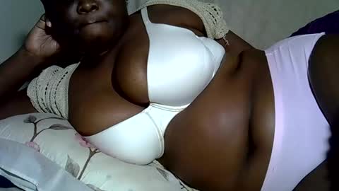 Keci online show from 10-24-25, 01:29