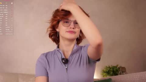 Lily online show from 10-01-25, 01:22