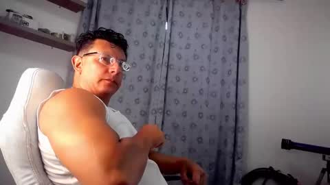 Snapshot of pedro_picapica chatting on 10-24-25, 02:41 Pedro online show from 10-24-25, 02:41