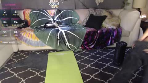 Snapshot of peekclimaxxx chatting on 11-04-25, 03:00 NEXT CHILL SESH 1130 930pm -ish PEEK online show from 11-04-25, 03:00