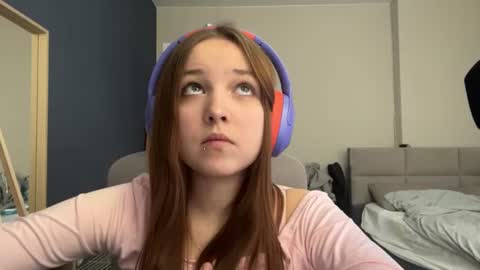 Luna Vale online show from 06-20-26, 02:42