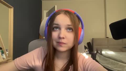 Luna Vale online show from 06-30-26, 03:46