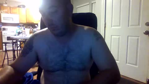 Snapshot of peewee2613 chatting on 10-24-25, 01:03 peewee2613 online show from 10-24-25, 01:03