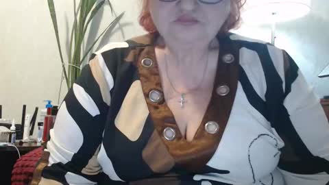 Snapshot of peggysoft chatting on 03-31-26, 05:35 PeggySoft online show from 03-31-26, 05:35