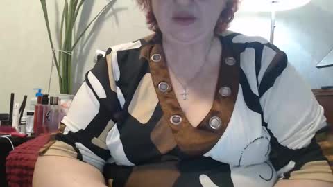 Snapshot of peggysoft chatting on 04-02-26, 10:18 PeggySoft online show from 04-02-26, 10:18
