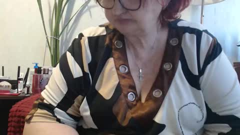 Snapshot of peggysoft chatting on 04-05-26, 03:20 PeggySoft online show from 04-05-26, 03:20
