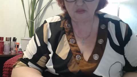 Snapshot of peggysoft chatting on 04-08-26, 10:43 PeggySoft online show from 04-08-26, 10:43