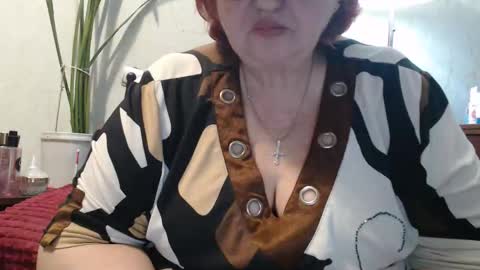Snapshot of peggysoft chatting on 04-17-26, 05:16 PeggySoft online show from 04-17-26, 05:16