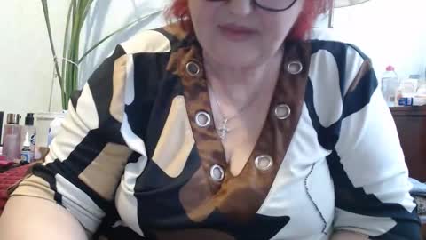 Snapshot of peggysoft chatting on 05-07-26, 01:49 PeggySoft online show from 05-07-26, 01:49
