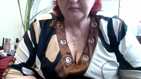 Snapshot of peggysoft chatting on 05-10-26, 12:32 PeggySoft online show from 05-10-26, 12:32