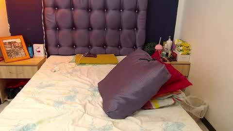 Peiton  online show from 12-29-24, 09:41