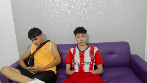 Snapshot of pelusos_mens chatting on 12-13-24, 08:47 CAIN-19 ALLEN-18 RONALD-18 AUSTIN-18 MOD DANTE online show from 12-13-24, 08:47