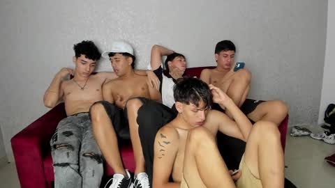 Snapshot of pelusos_mens chatting on 12-15-24, 12:07 CAIN-19 ALLEN-18 RONALD-18 AUSTIN-18 MOD DANTE online show from 12-15-24, 12:07
