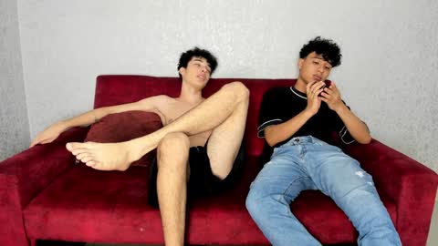Snapshot of pelusos_mens chatting on 01-28-25, 08:58 CAIN-19 ALLEN-18 RONALD-18 AUSTIN-18 MOD DANTE online show from 01-28-25, 08:58